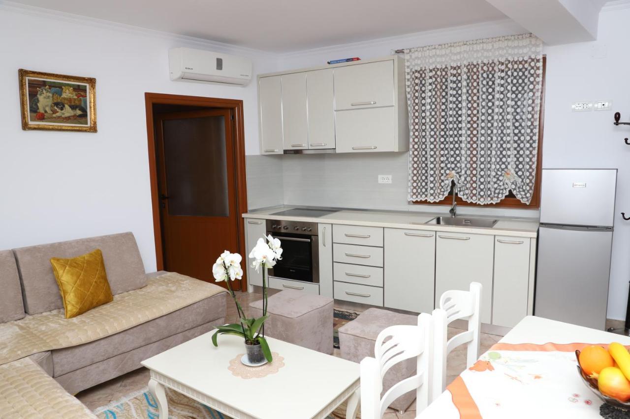 Downtown Apartment 2 Berat Exterior foto