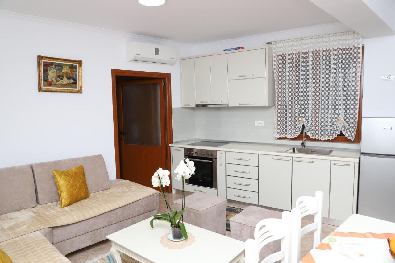 Downtown Apartment 2 Berat Exterior foto