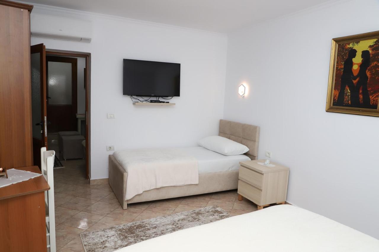 Downtown Apartment 2 Berat Exterior foto